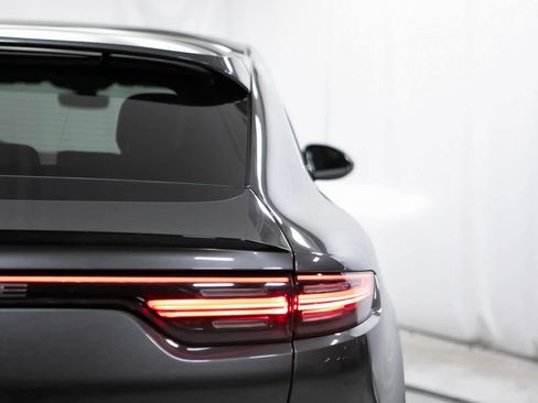 Certified 2022 Porsche Cayenne Turbo image 37
