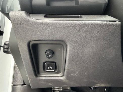 Used 2022 Chevrolet Corvette Stingray Coupe w/ 1LT image 14