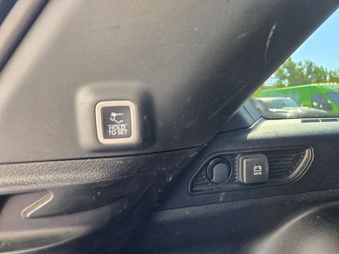 Used 2023 Jeep Grand Cherokee Altitude AWD/4WD image 38