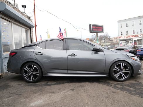 Used 2020 Nissan Sentra SR w/ Lighting Package image 5