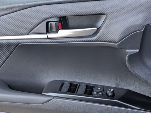 Used 2025 Toyota Camry SE FWD image 23