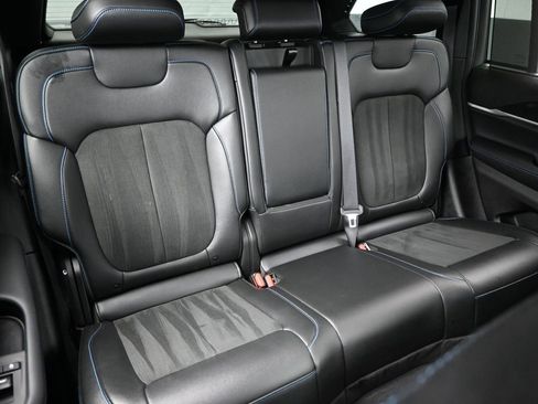 Used 2023 Jeep Grand Cherokee Trailhawk w/ Luxury Tech Group III image 29