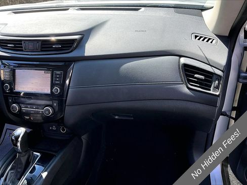Used 2018 Nissan Rogue SV w/ Premium Package AWD/4WD image 12