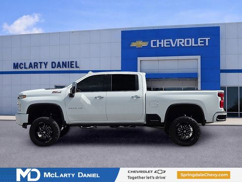 Used 2021 Chevrolet Silverado 2500 LTZ w/ LTZ Premium Package AWD/4WD image 3
