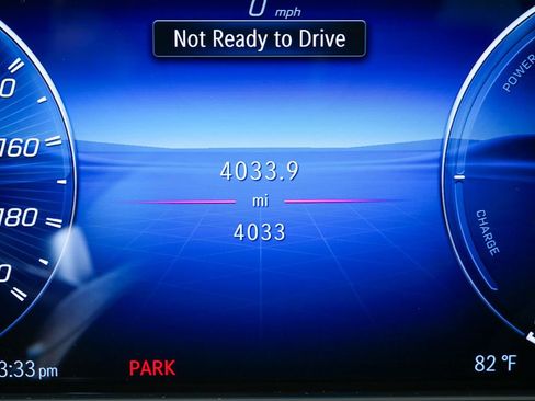 Used 2025 Mercedes-Benz E 53 AMG e 4MATIC Sedan image 12