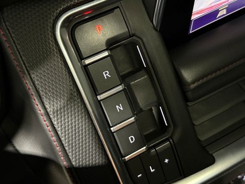 Used 2021 Chevrolet Suburban RST image 28