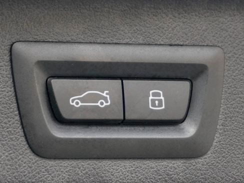 Certified 2024 BMW X7 xDrive40i w/ Climate Comfort Package image 34