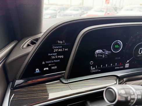 Used 2021 Cadillac Escalade Premium Luxury w/ LPO, Illumination Package image 24