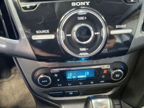 Used 2012 Ford Focus Titanium image 20