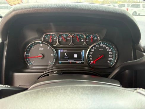Used 2018 Chevrolet Suburban LT RWD image 14