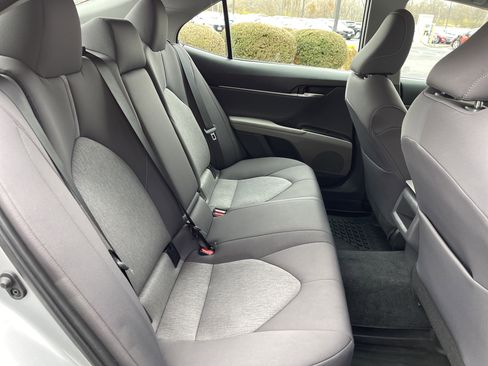 Used 2022 Toyota Camry LE image 33