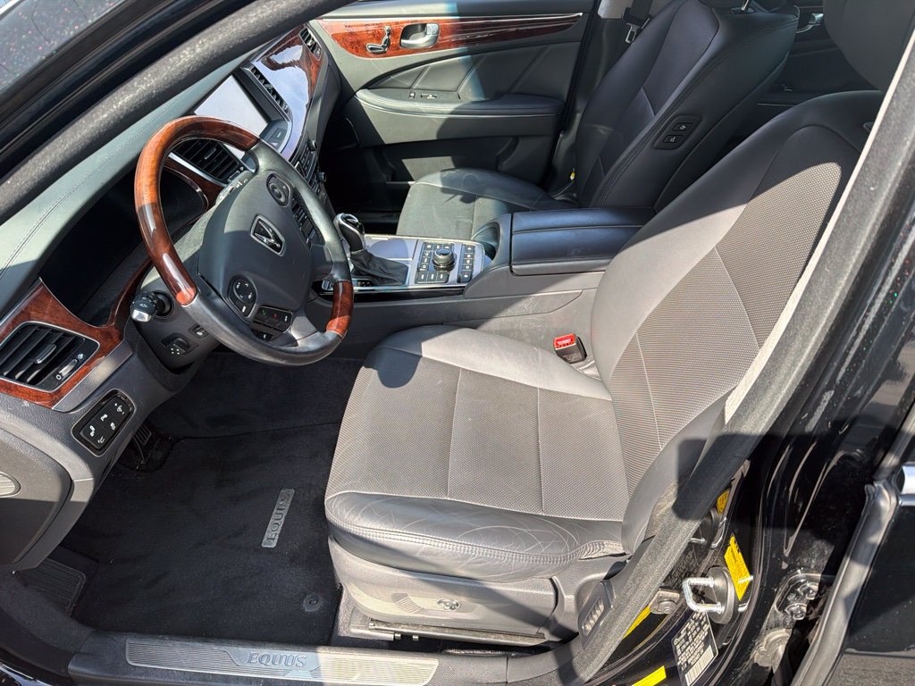 Used 2015 Hyundai Equus Ultimate RWD image 8