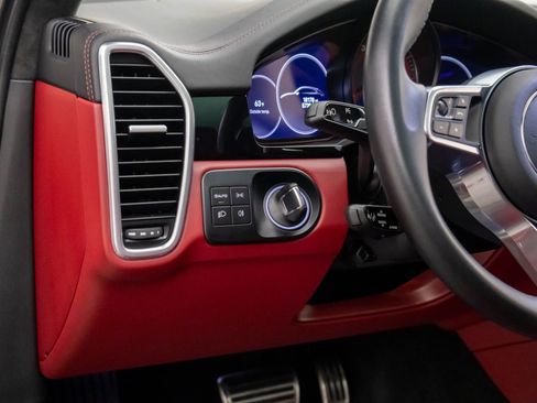 Certified 2023 Porsche Cayenne GTS image 20
