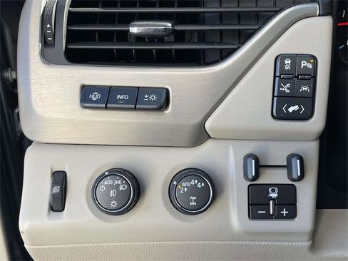 Used 2018 GMC Yukon Denali w/ Denali Ultimate Package image 21