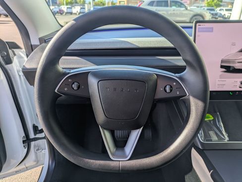 Used 2026 Tesla Model Y Long Range AWD/4WD image 18