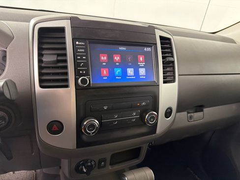 Used 2019 Nissan Frontier SV AWD/4WD image 13