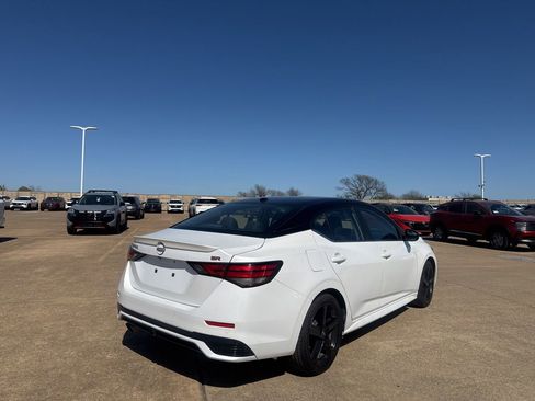 Certified 2024 Nissan Sentra SR image 19