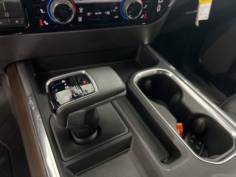 Used 2023 Chevrolet Silverado 1500 High Country w/ High Country Premium Package image 16