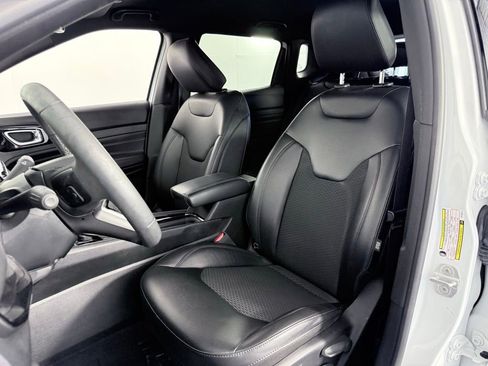 Used 2022 Jeep Compass Altitude image 11