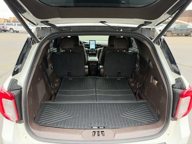 Used 2022 Ford Explorer King Ranch w/ Premium Technology Package AWD/4WD image 21
