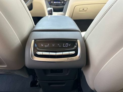 Used 2024 Cadillac XT6 Premium Luxury AWD/4WD image 14
