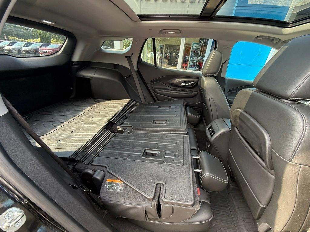 Used 2023 GMC Terrain SLT w/ Elevation Edition AWD/4WD image 34