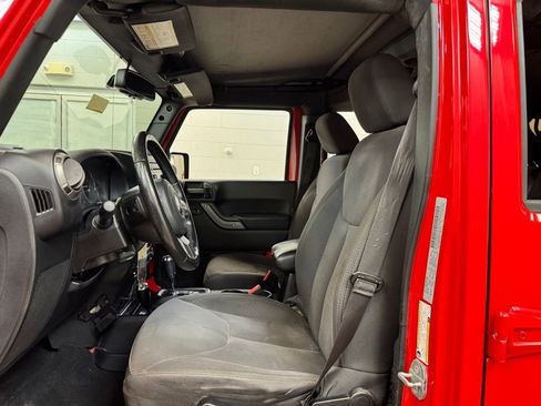 Used 2017 Jeep Wrangler Unlimited Sport w/ Quick Order Package 24S AWD/4WD image 11