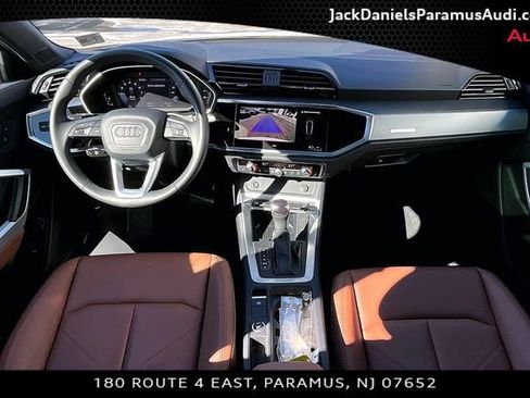 Used 2025 Audi Q3 2.0T Premium w/ Convenience Package image 13