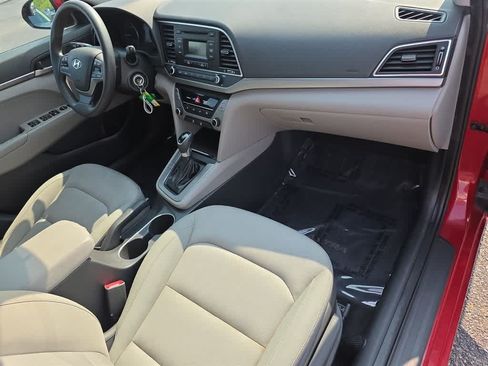 Used 2017 Hyundai Elantra SE FWD image 11