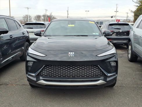 Certified 2024 Buick Envista Avenir image 2