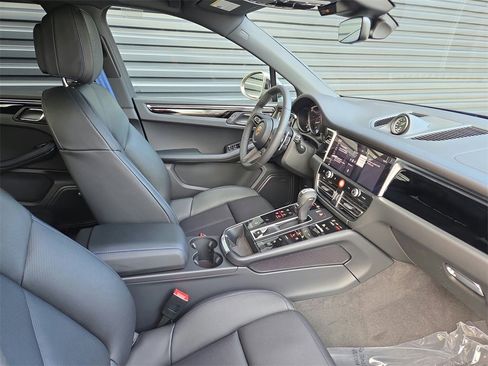 New 2026 Porsche Macan Turbo image 18