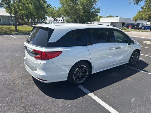 Used 2022 Honda Odyssey Elite image 4