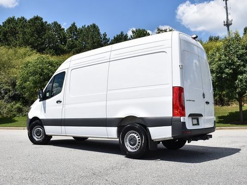Used 2024 Mercedes-Benz Sprinter 2500 image 11