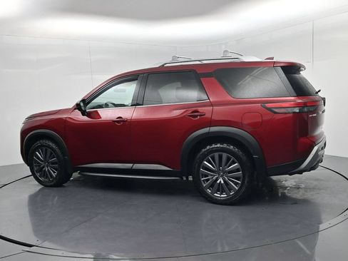 Used 2023 Nissan Pathfinder SL w/ SL Premium Package AWD/4WD image 5