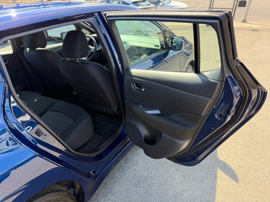 Used 2025 Nissan Leaf S FWD image 32