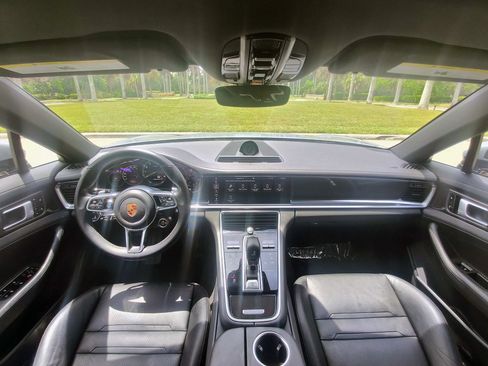 Used 2018 Porsche Panamera 4 AWD/4WD image 6