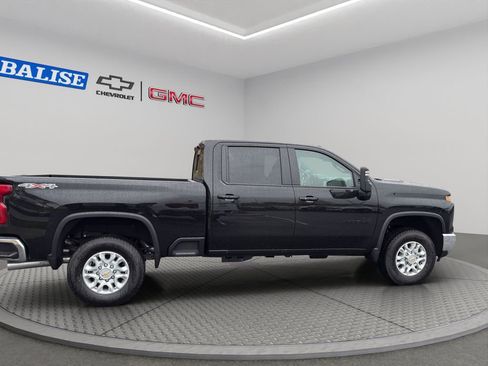 New 2026 Chevrolet Silverado 3500 LT w/ All Star Edition image 5