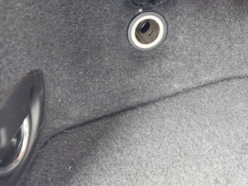 Used 2010 Cadillac SRX Luxury image 40