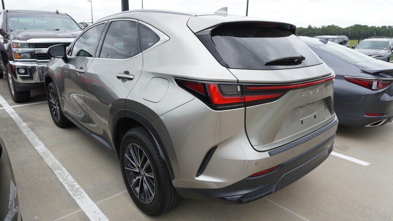 Certified 2025 Lexus NX 250 FWD w/ Towing Package (2000 Lbs) image 6