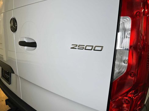 Used 2026 Mercedes-Benz Sprinter 2500 image 17