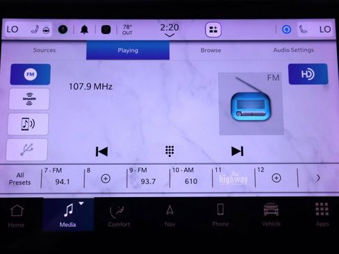 Used 2023 Jeep Grand Cherokee 4WD 4xe w/ Luxury Tech Group II image 19