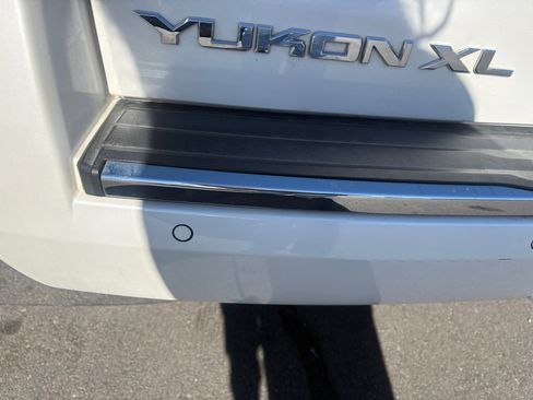 Used 2018 GMC Yukon XL Denali w/ Denali Ultimate Package image 9