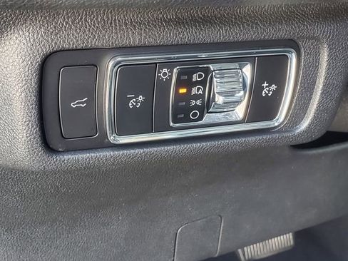 Certified 2023 Lincoln Corsair AWD w/ Equipment Group 101A image 11