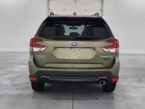 Used 2023 Subaru Forester Limited image 7