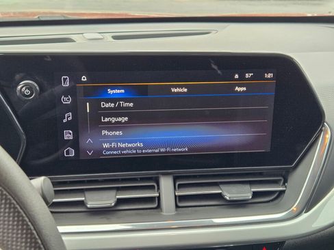 Certified 2025 Chevrolet Trax LT image 23