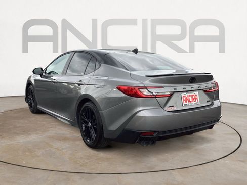 Used 2025 Toyota Camry SE w/ Multimedia Upgrade Package image 9