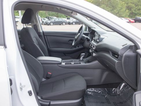 Used 2025 Nissan Sentra S FWD image 11