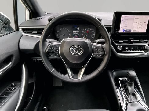 Certified 2024 Toyota Corolla SE FWD image 6