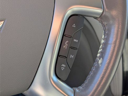 Used 2017 Chevrolet Traverse LT w/ Style and Technology Package image 22