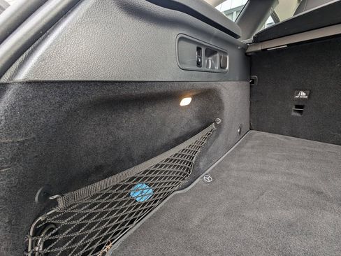 Used 2023 Mercedes-Benz GLC 300 4MATIC image 40